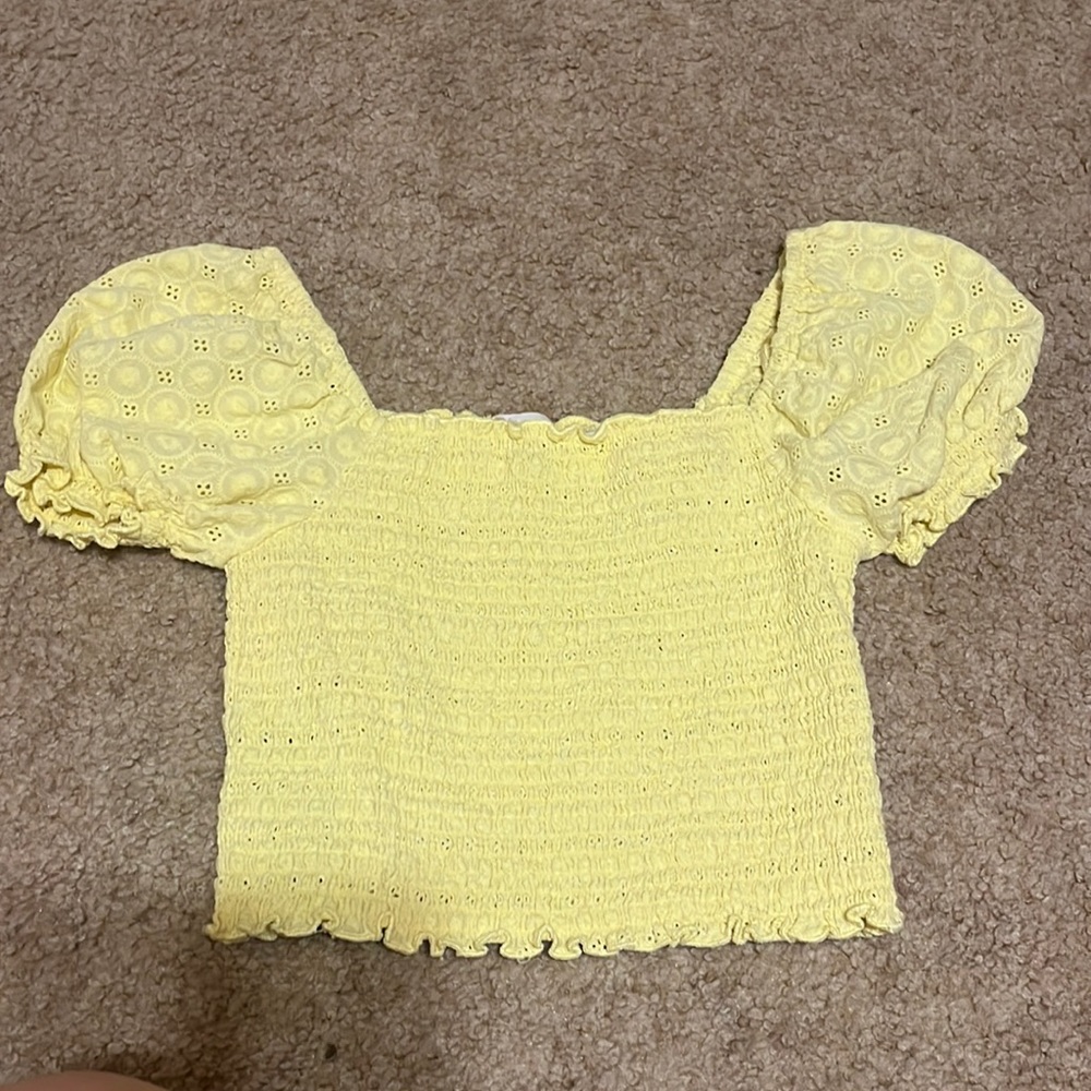 light yellow puff sleeved crop top shirt